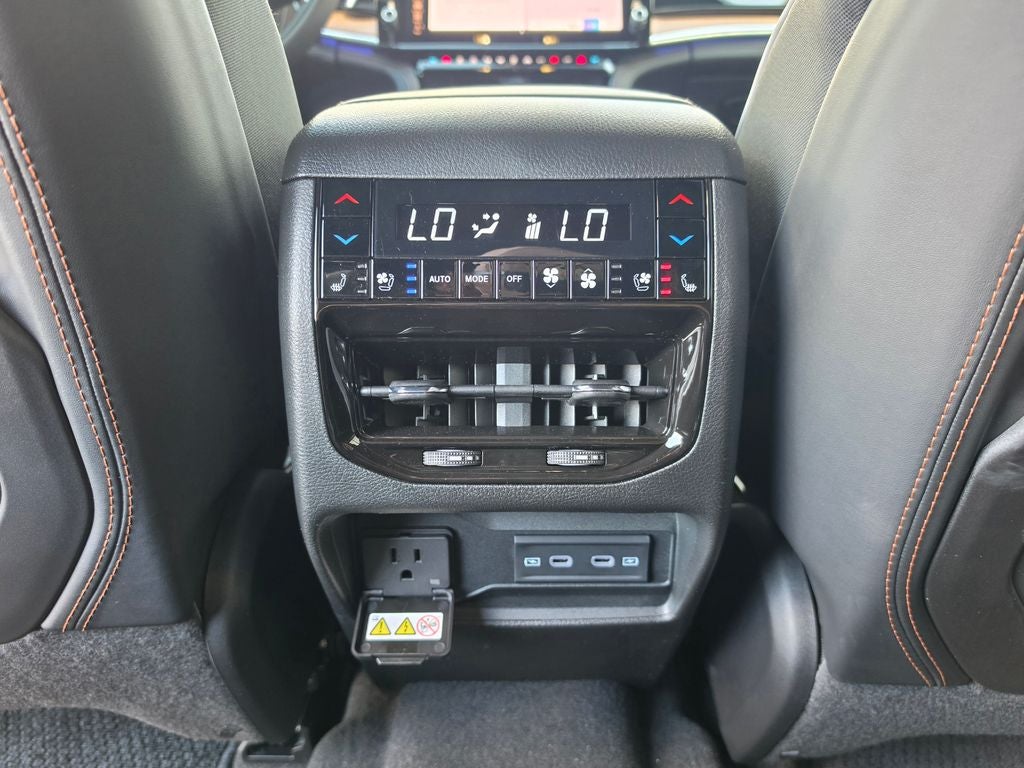 2026 Jeep Grand Cherokee GRAND CHEROKEE L SUMMIT 4X4