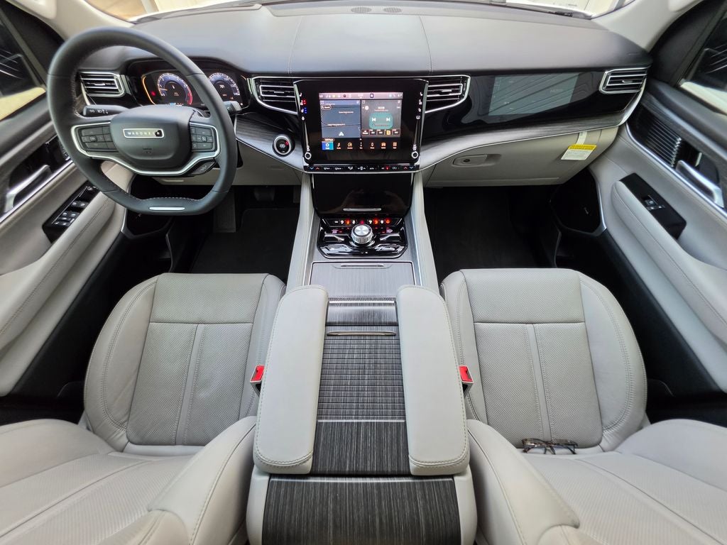 2023 Jeep Wagoneer L Series III 4x4