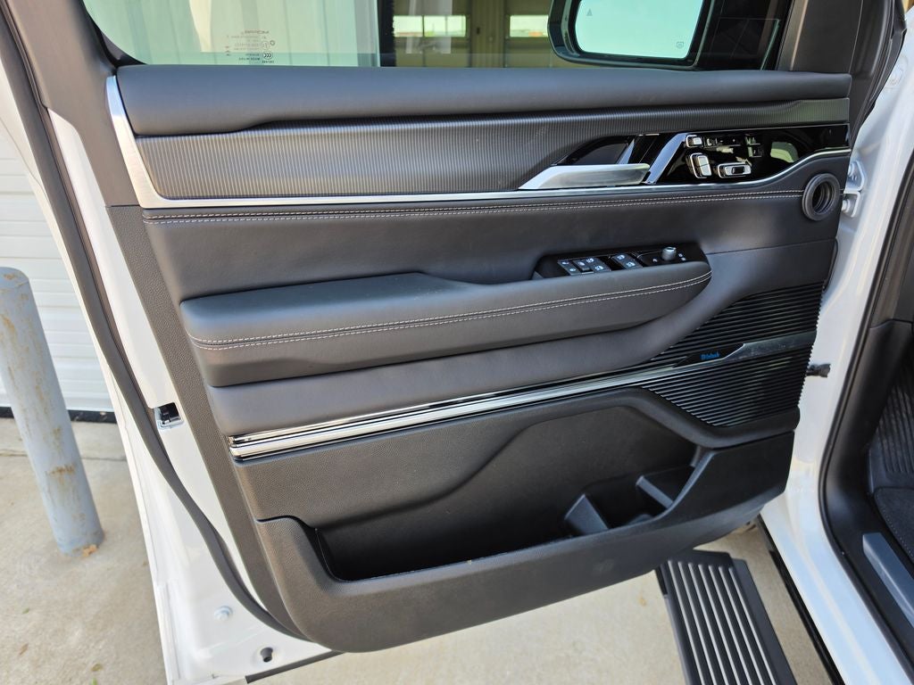 2026 Jeep Grand Wagoneer GRAND WAGONEER L SUMMIT OBSIDIAN 4X4