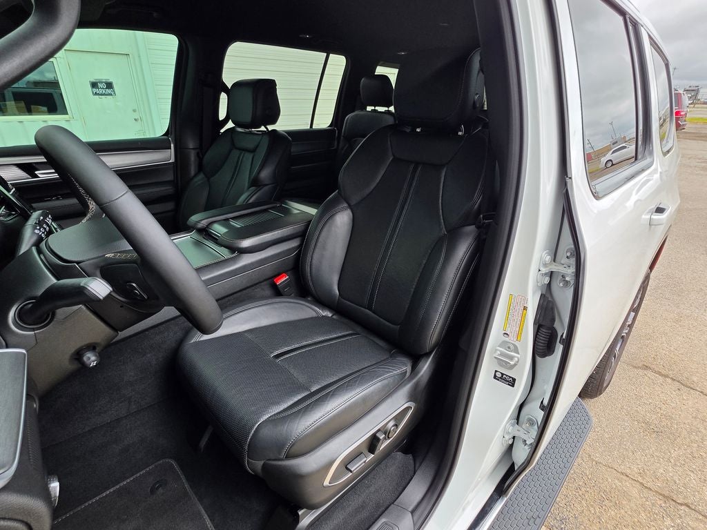2025 Jeep Wagoneer Carbide 4x4