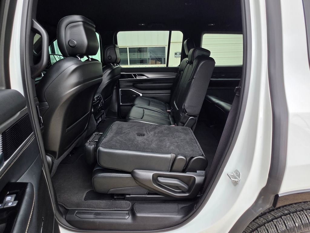 2025 Jeep Wagoneer Carbide 4x4