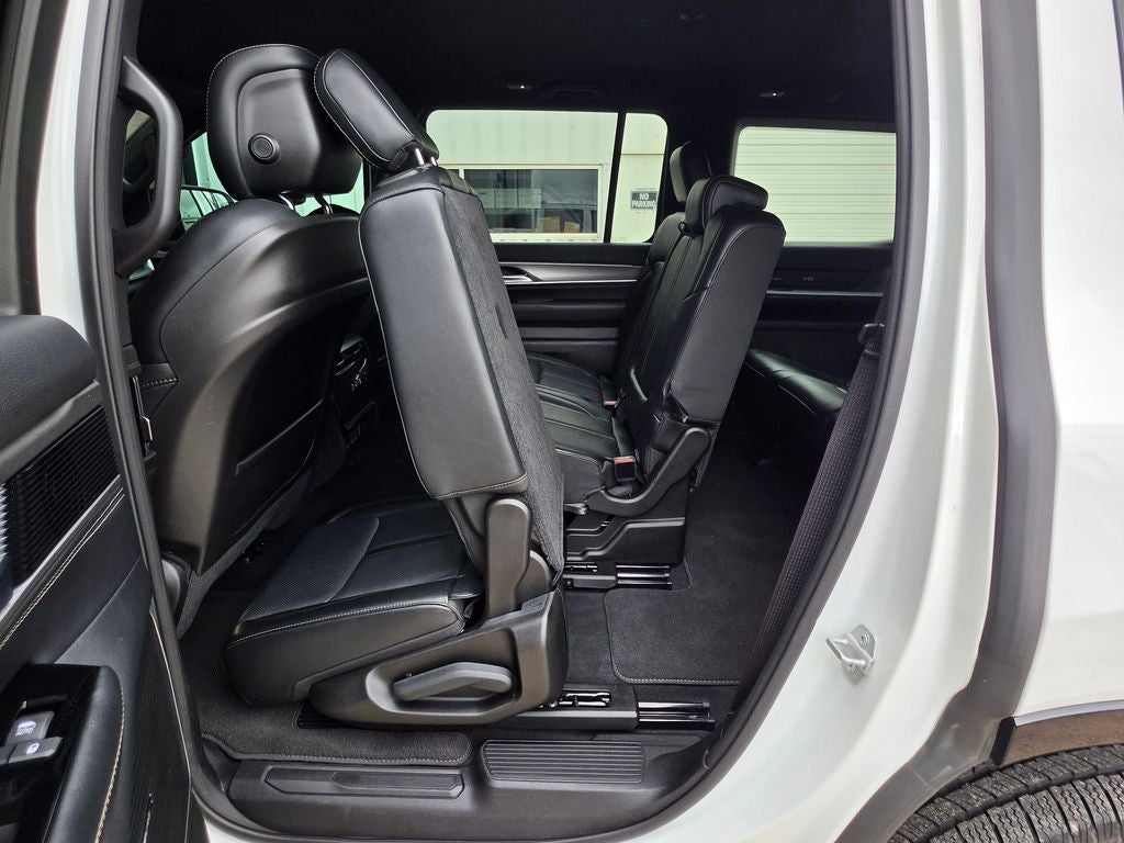 2025 Jeep Wagoneer Carbide 4x4