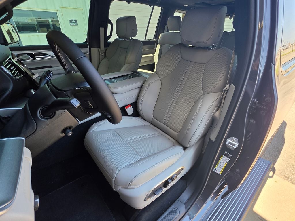 2026 Jeep Grand Wagoneer GRAND WAGONEER LIMITED RESERVE 4X4