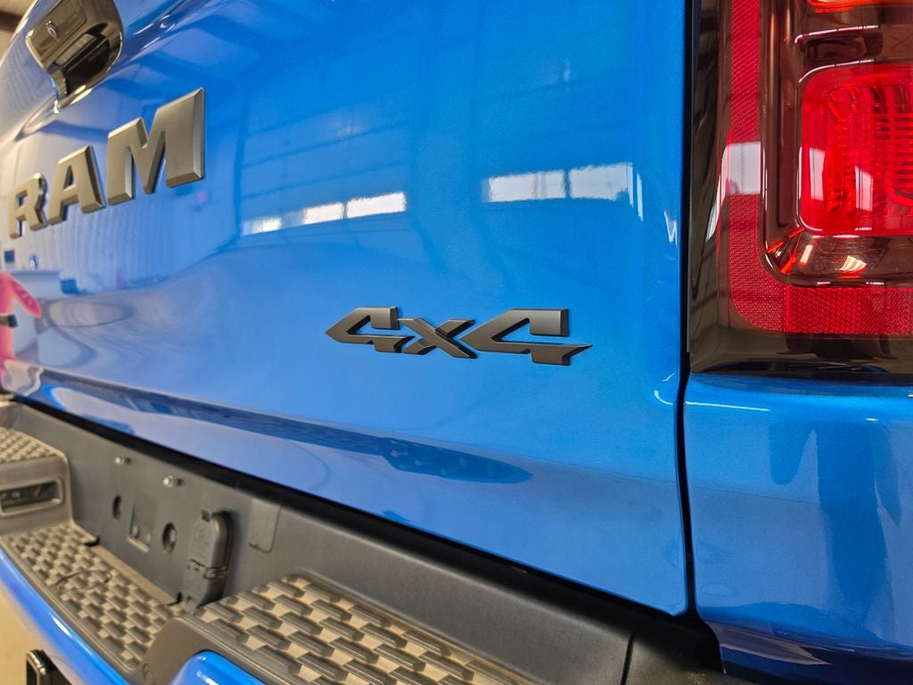 2025 RAM 1500 Big Horn Crew Cab 4x4 5'7' Box