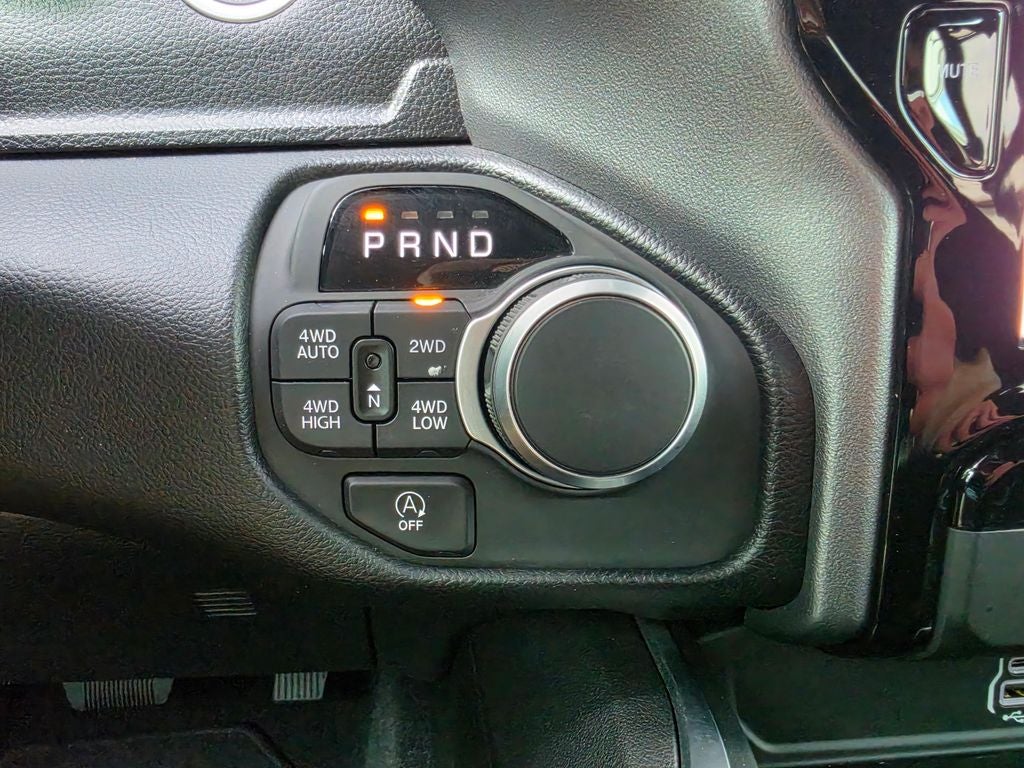2025 RAM 1500 Big Horn Crew Cab 4x4 5'7' Box