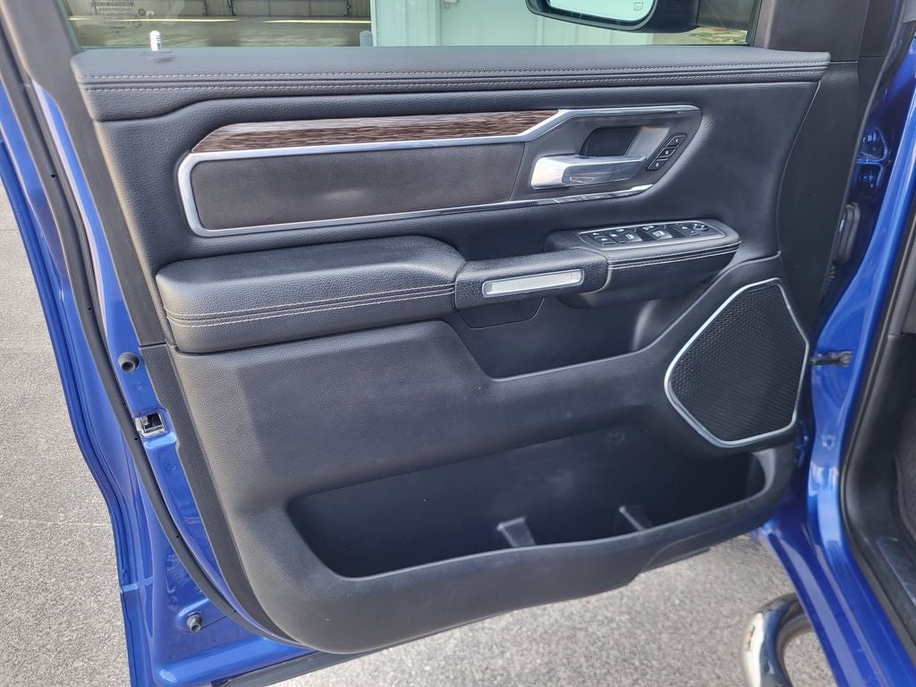 2019 RAM 1500 Laramie Quad Cab 4x4 6'4' Box