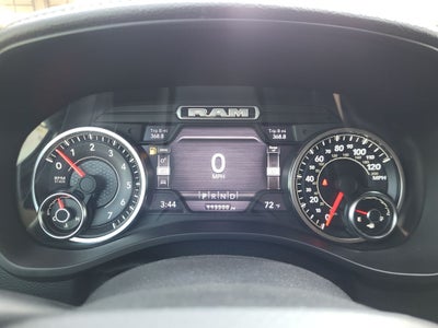 2019 RAM 1500 Laramie Quad Cab 4x4 6'4' Box