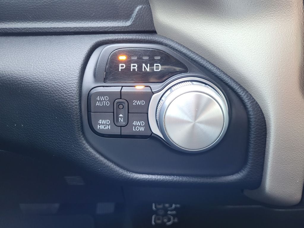 2019 RAM 1500 Laramie Quad Cab 4x4 6'4' Box