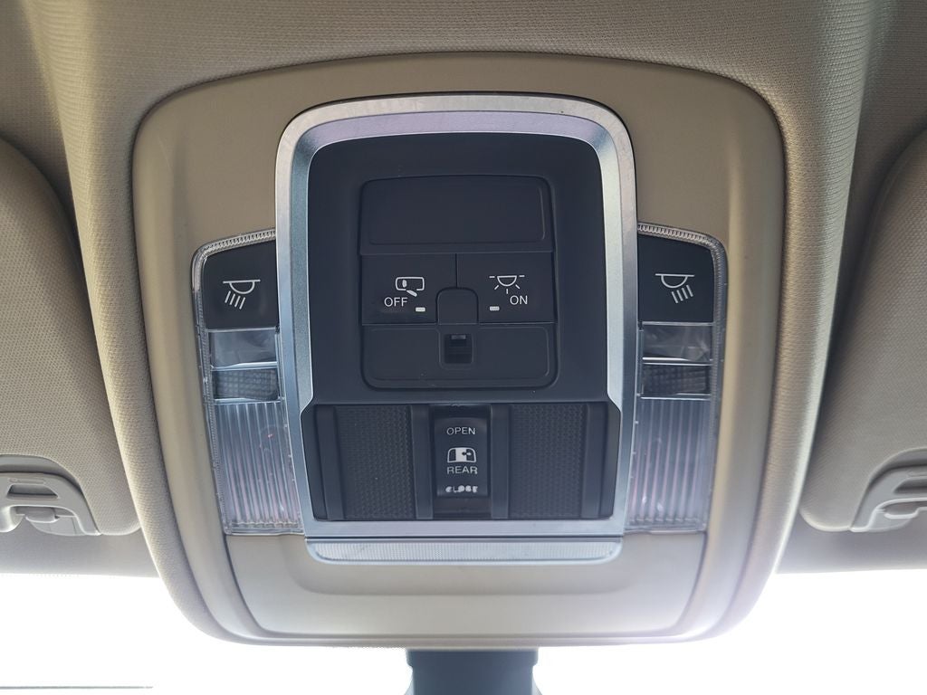 2019 RAM 1500 Laramie Quad Cab 4x4 6'4' Box