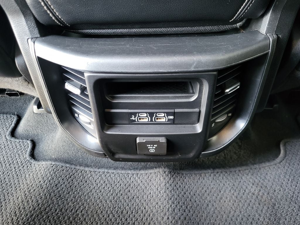 2019 RAM 1500 Laramie Quad Cab 4x4 6'4' Box