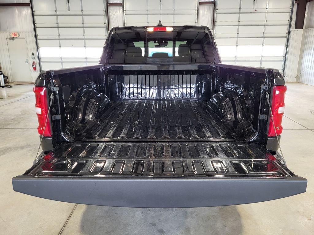 2025 RAM 1500 Big Horn Crew Cab 4x4 5'7' Box