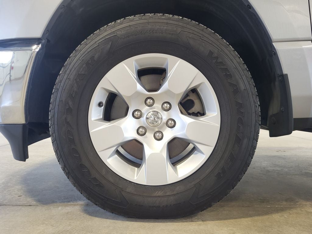 2020 RAM 1500 Big Horn Crew Cab 4x4 5'7' Box