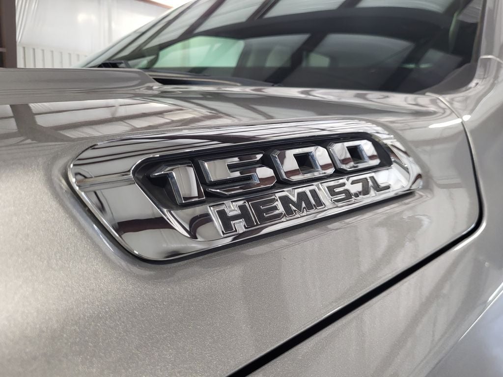 2020 RAM 1500 Big Horn Crew Cab 4x4 5'7' Box