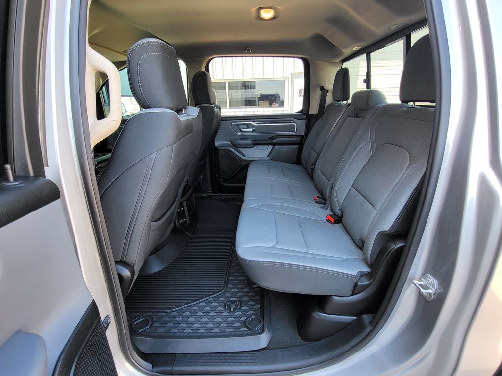 2020 RAM 1500 Big Horn Crew Cab 4x4 5'7' Box