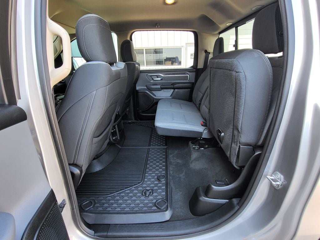 2020 RAM 1500 Big Horn Crew Cab 4x4 5'7' Box