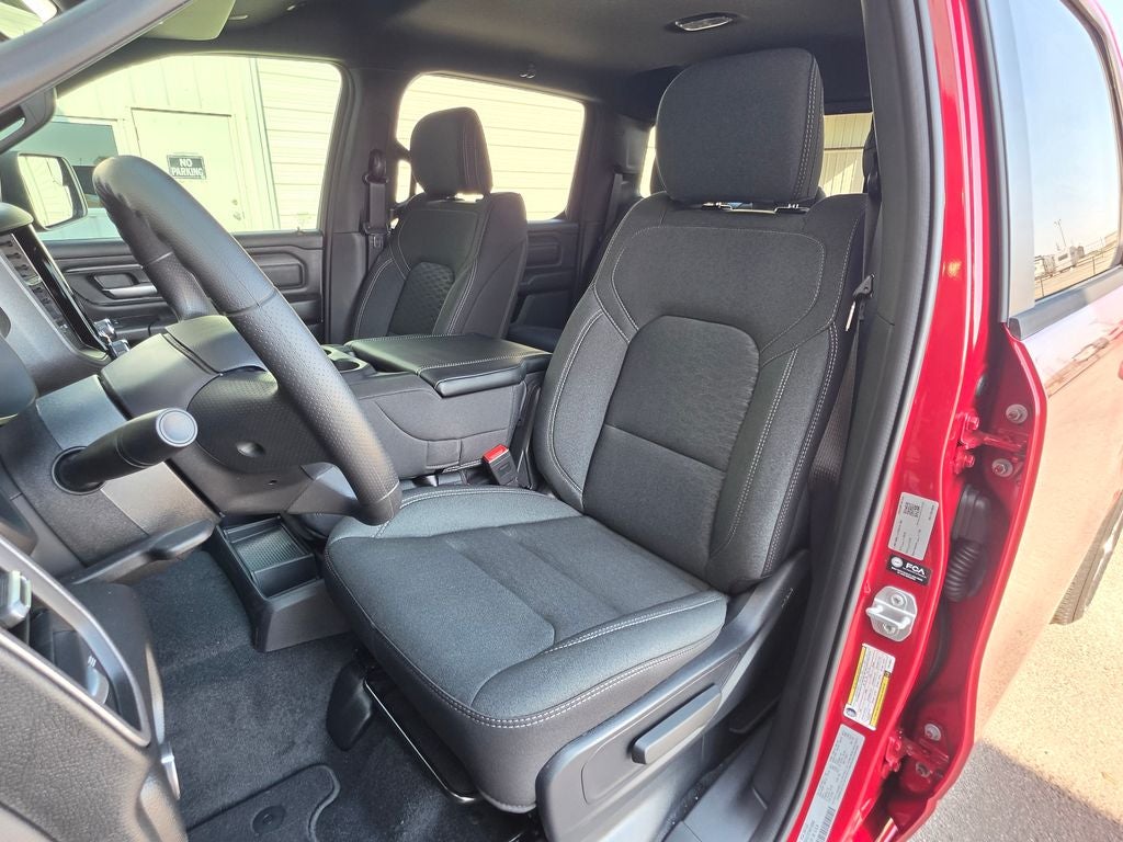 2026 RAM Ram 1500 RAM 1500 EXPRESS CREW CAB 4X4 5'7' BOX