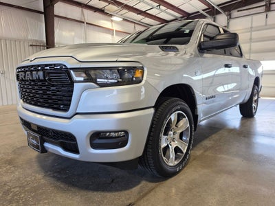 2026 RAM Ram 1500 RAM 1500 EXPRESS CREW CAB 4X4 5'7' BOX