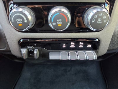 2026 RAM 1500 RAM 1500 EXPRESS CREW CAB 4X4 5'7' BOX