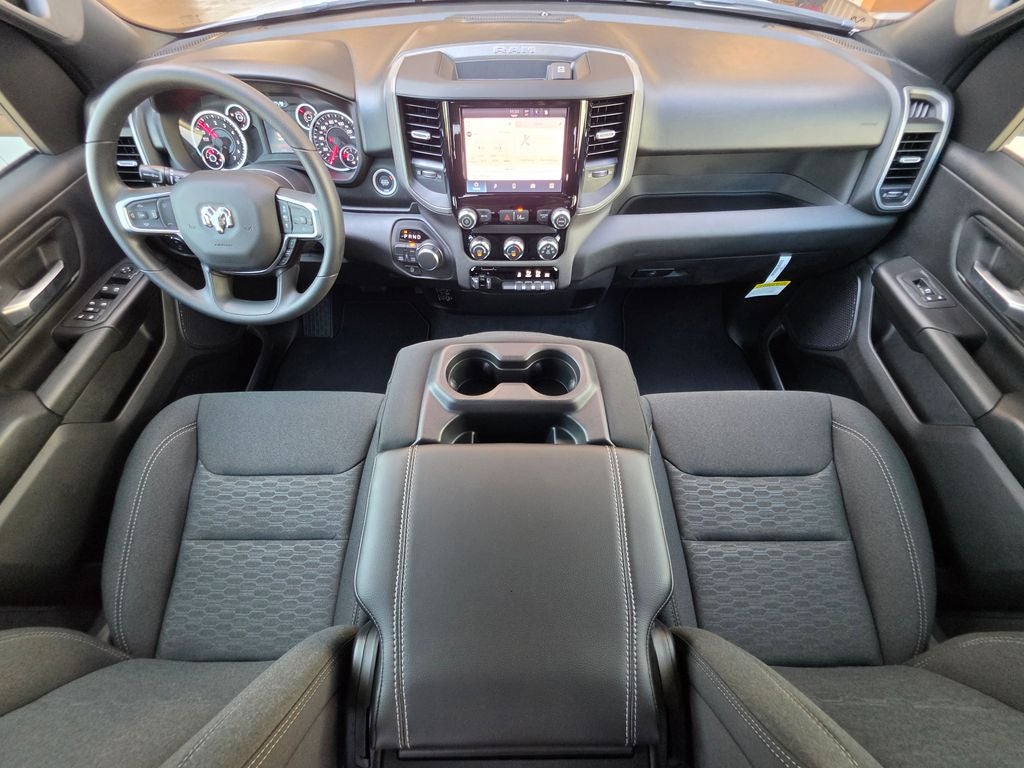 2026 RAM 1500 RAM 1500 EXPRESS CREW CAB 4X4 5'7' BOX