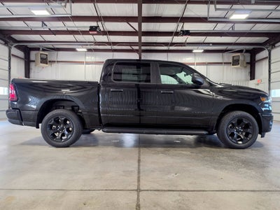 2027 RAM Ram 1500 RAM 1500 EXPRESS CREW CAB 4X4 5'7' BOX