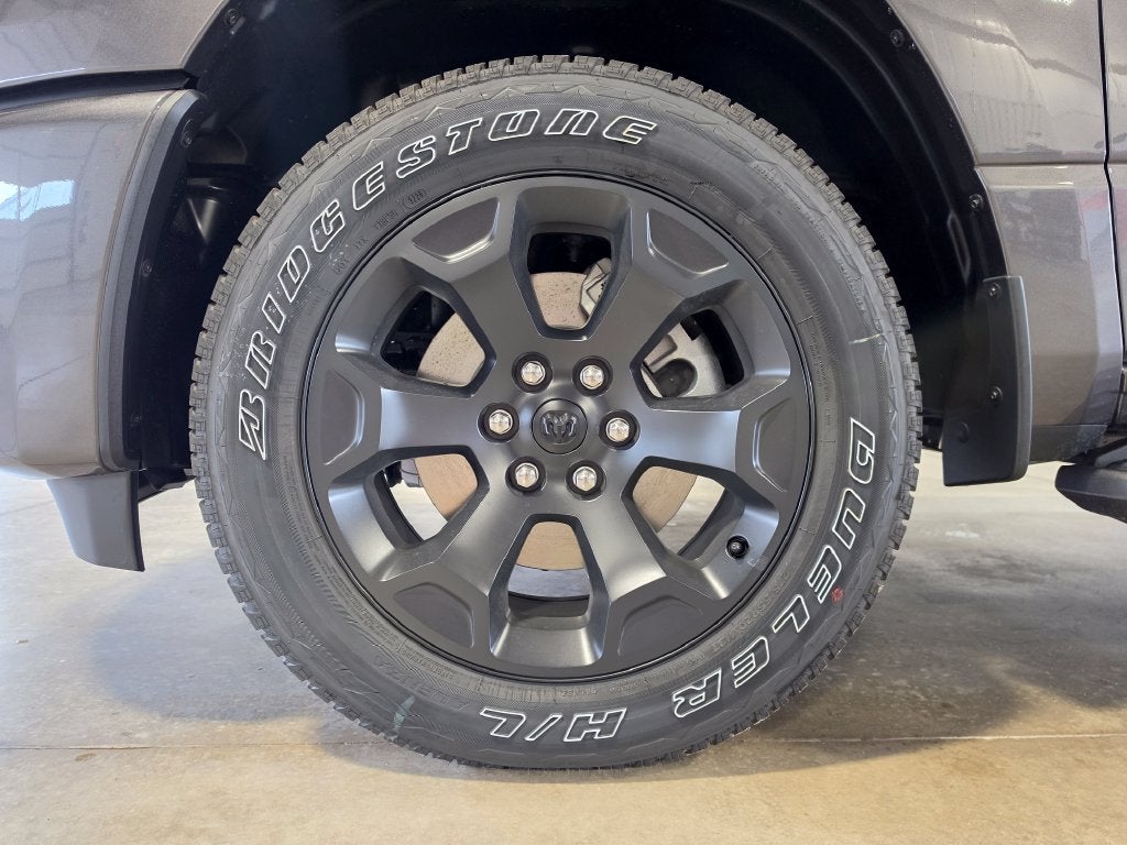 2027 RAM Ram 1500 RAM 1500 EXPRESS CREW CAB 4X4 5'7' BOX