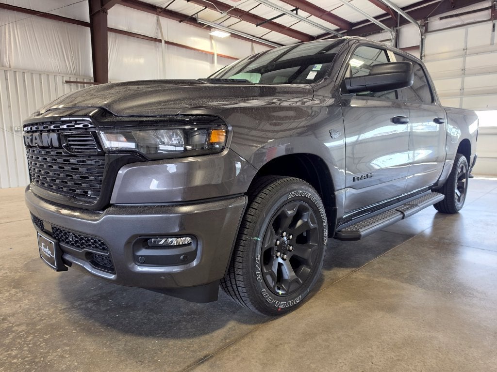 2027 RAM Ram 1500 RAM 1500 EXPRESS CREW CAB 4X4 5'7' BOX