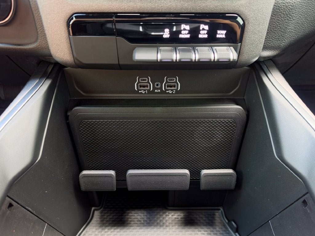 2027 RAM Ram 1500 RAM 1500 EXPRESS CREW CAB 4X4 5'7' BOX