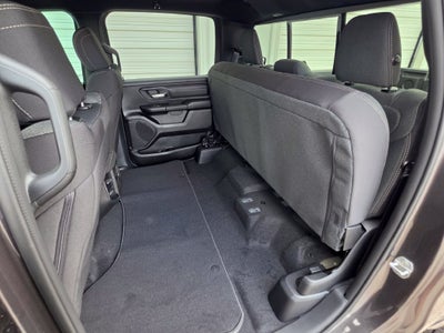 2027 RAM Ram 1500 RAM 1500 EXPRESS CREW CAB 4X4 5'7' BOX
