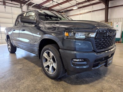 2027 RAM Ram 1500 RAM 1500 EXPRESS CREW CAB 4X4 5'7' BOX