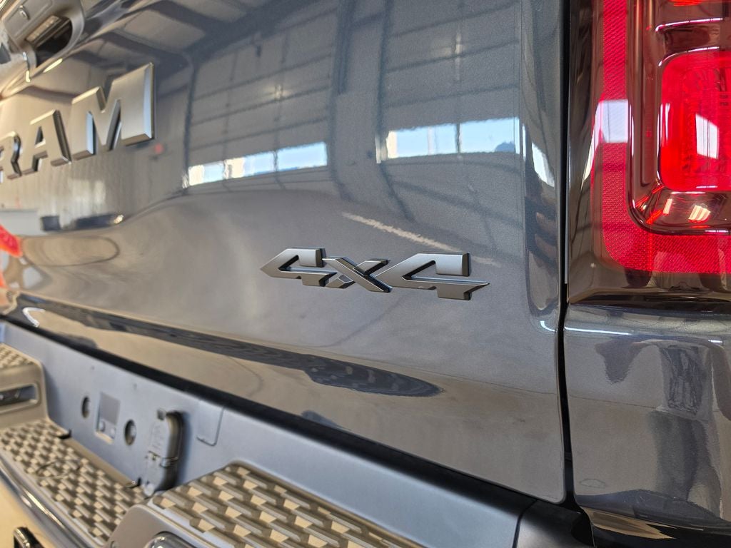 2026 RAM Ram 1500 RAM 1500 EXPRESS CREW CAB 4X4 5'7' BOX