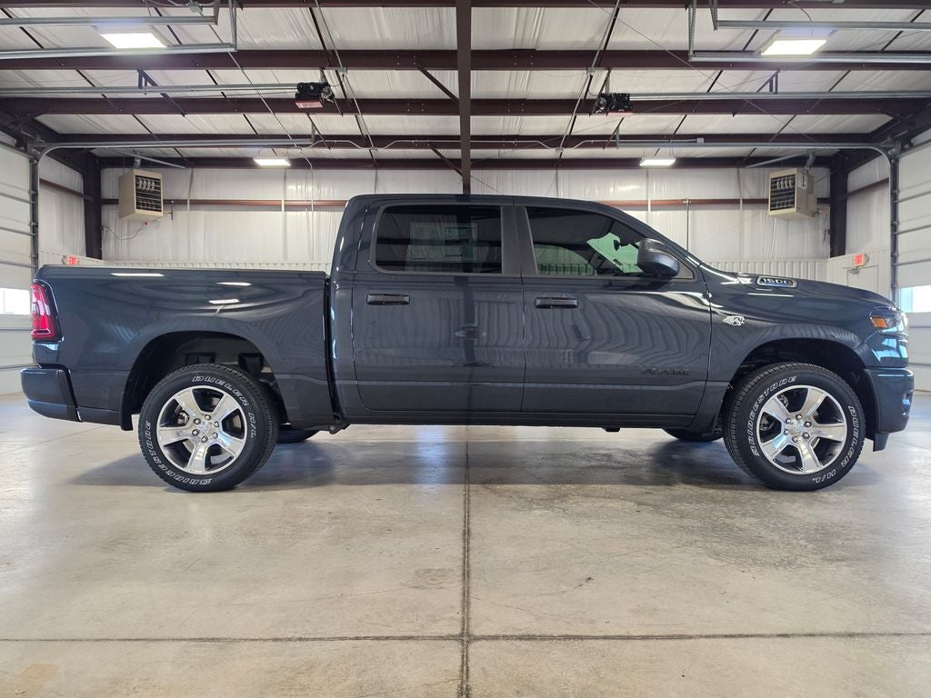 2026 RAM Ram 1500 RAM 1500 EXPRESS CREW CAB 4X4 5'7' BOX