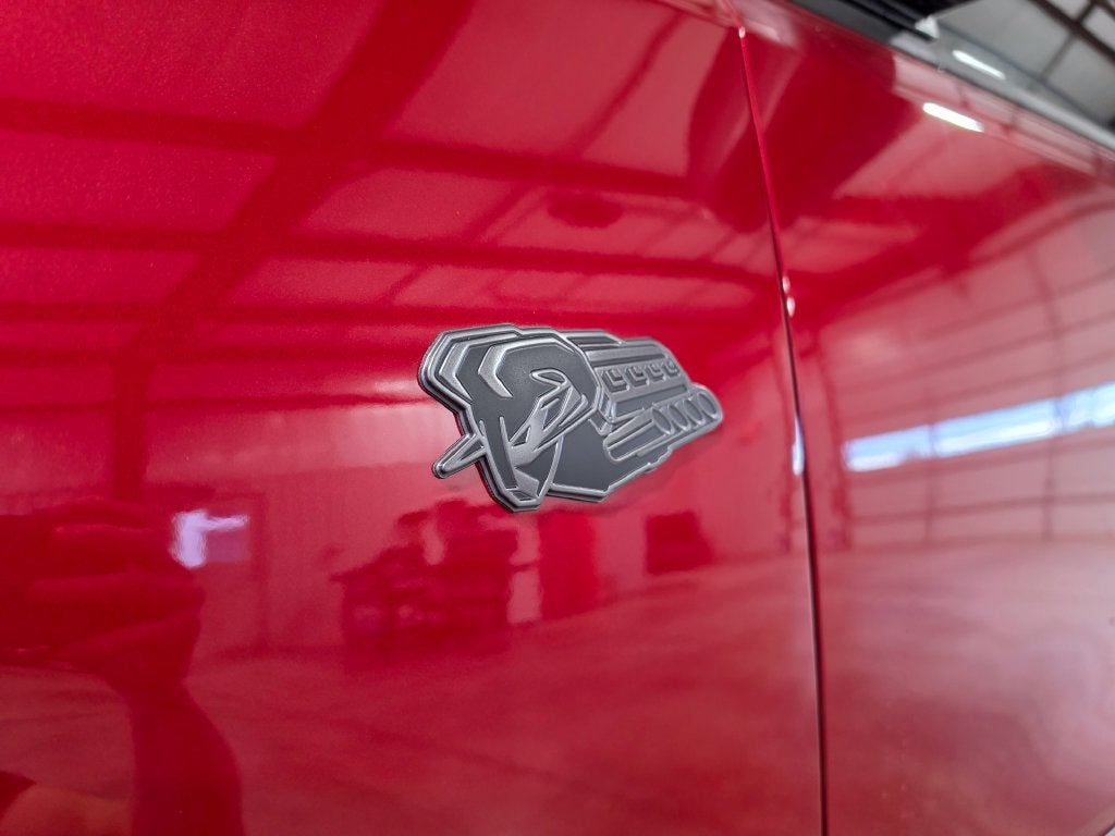 2027 RAM Ram 1500 RAM 1500 EXPRESS CREW CAB 4X4 5'7' BOX