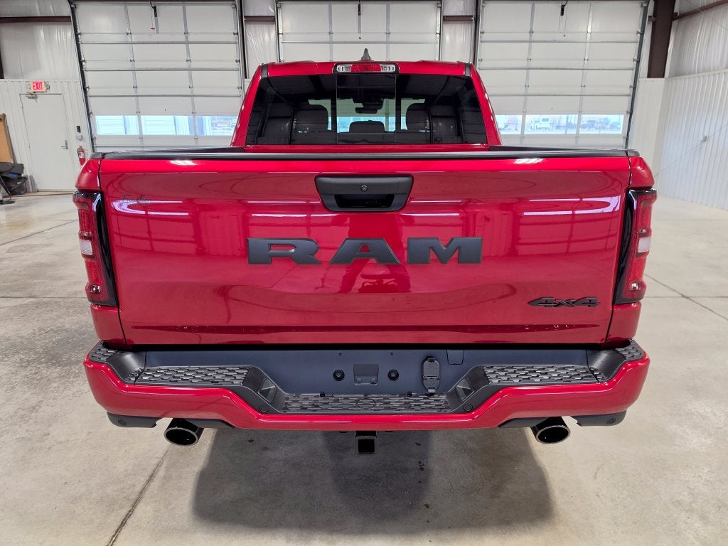 2027 RAM Ram 1500 RAM 1500 EXPRESS CREW CAB 4X4 5'7' BOX