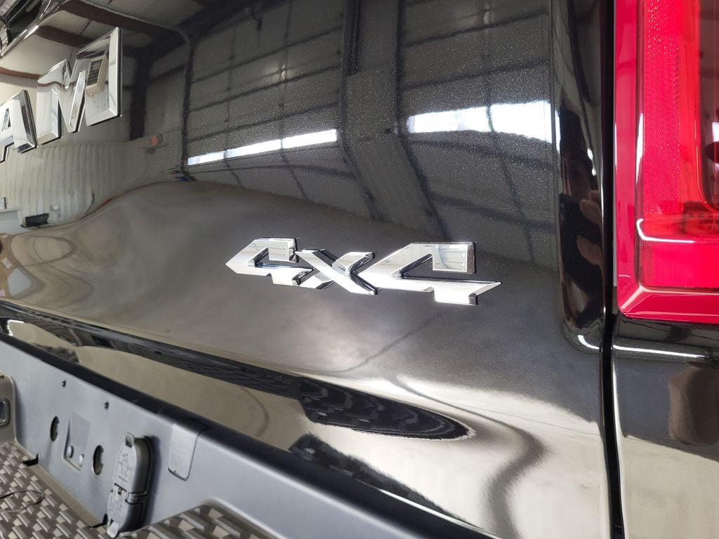 2026 RAM Ram 1500 RAM 1500 LIMITED CREW CAB 4X4 5'7' BOX