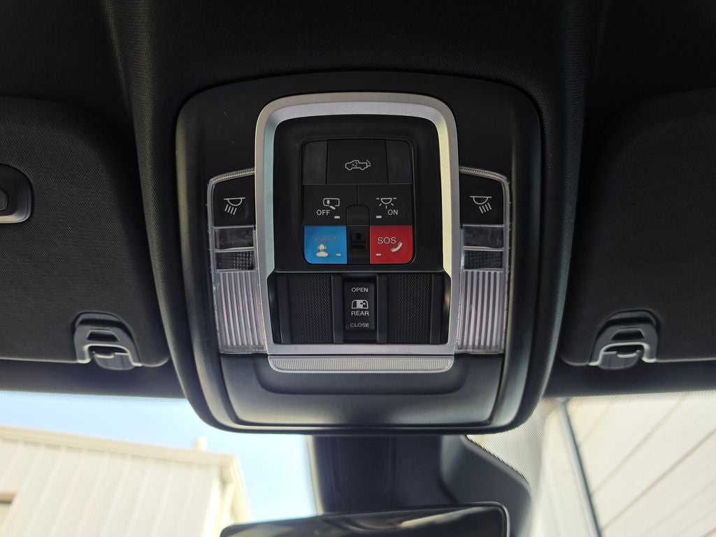 2025 RAM 1500 Laramie Crew Cab 4x4 5'7' Box