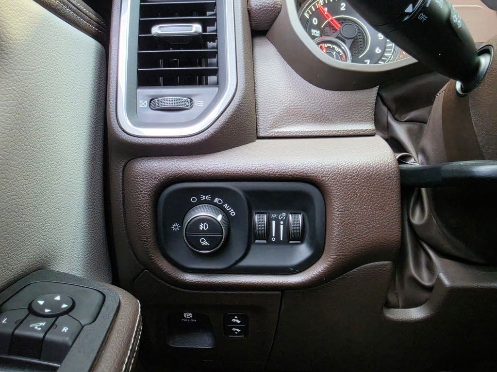 2025 RAM 1500 Laramie Crew Cab 4x4 5'7' Box