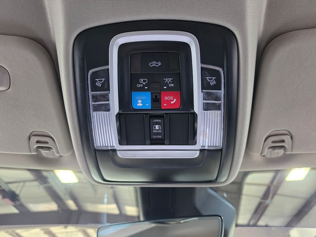 2025 RAM 1500 Laramie Crew Cab 4x4 5'7' Box