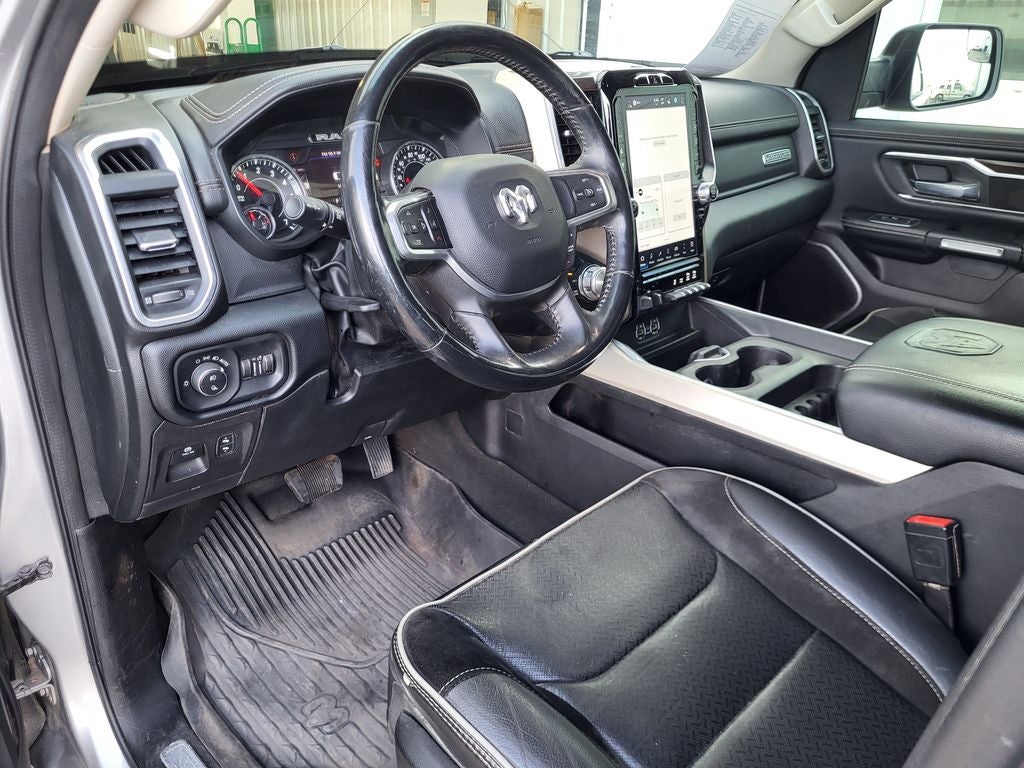 2022 RAM 1500 Laramie Crew Cab 4x4 5'7' Box