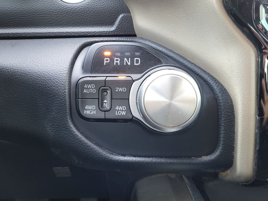 2022 RAM 1500 Laramie Crew Cab 4x4 5'7' Box