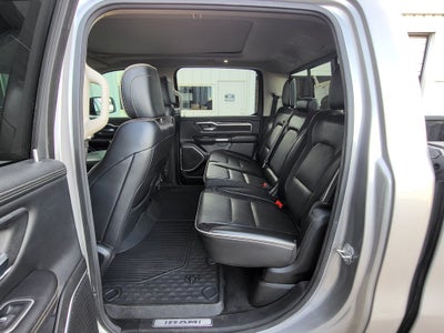 2022 RAM 1500 Laramie Crew Cab 4x4 5'7' Box