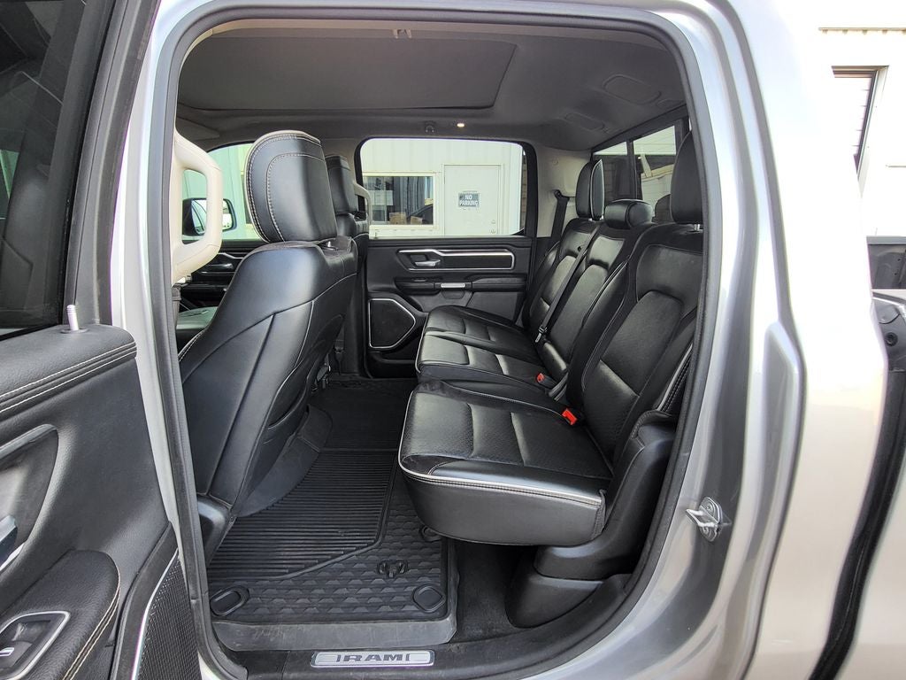 2022 RAM 1500 Laramie Crew Cab 4x4 5'7' Box