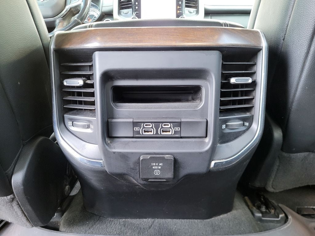 2022 RAM 1500 Laramie Crew Cab 4x4 5'7' Box