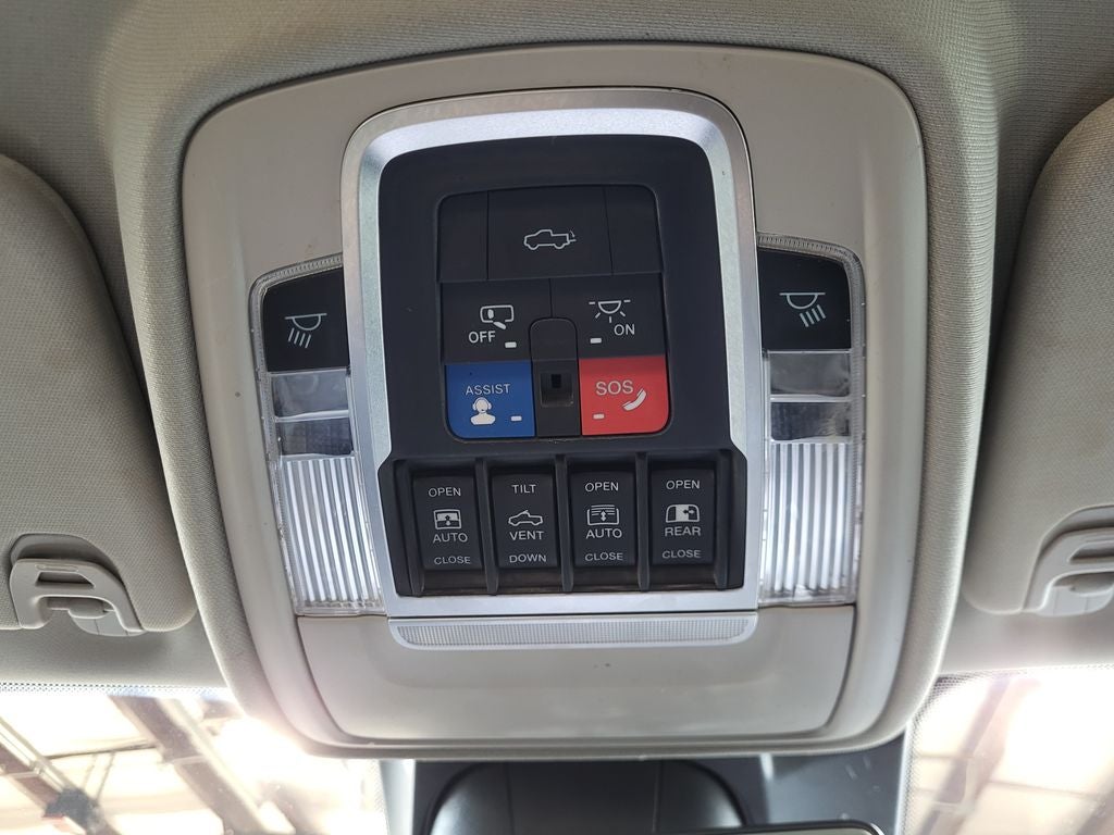 2022 RAM 1500 Laramie Crew Cab 4x4 5'7' Box