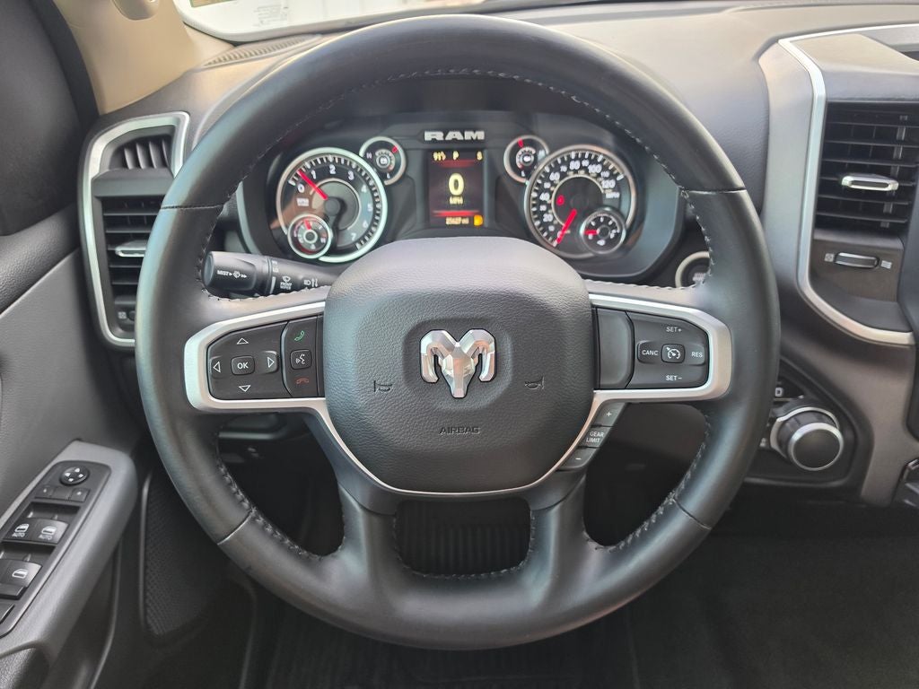 2020 RAM 1500 Big Horn Crew Cab 4x4 6'4' Box