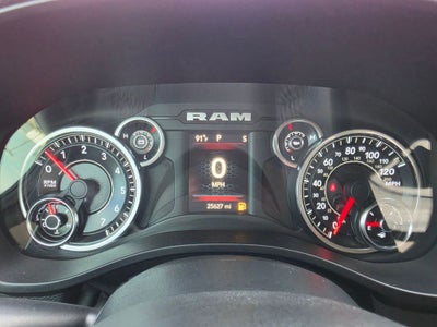 2020 RAM 1500 Big Horn Crew Cab 4x4 6'4' Box