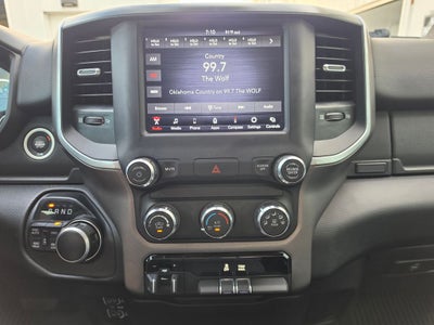 2020 RAM 1500 Big Horn Crew Cab 4x4 6'4' Box