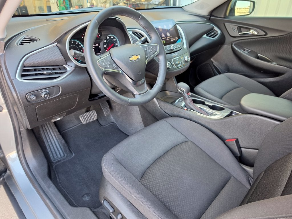2025 Chevrolet Malibu FWD RS