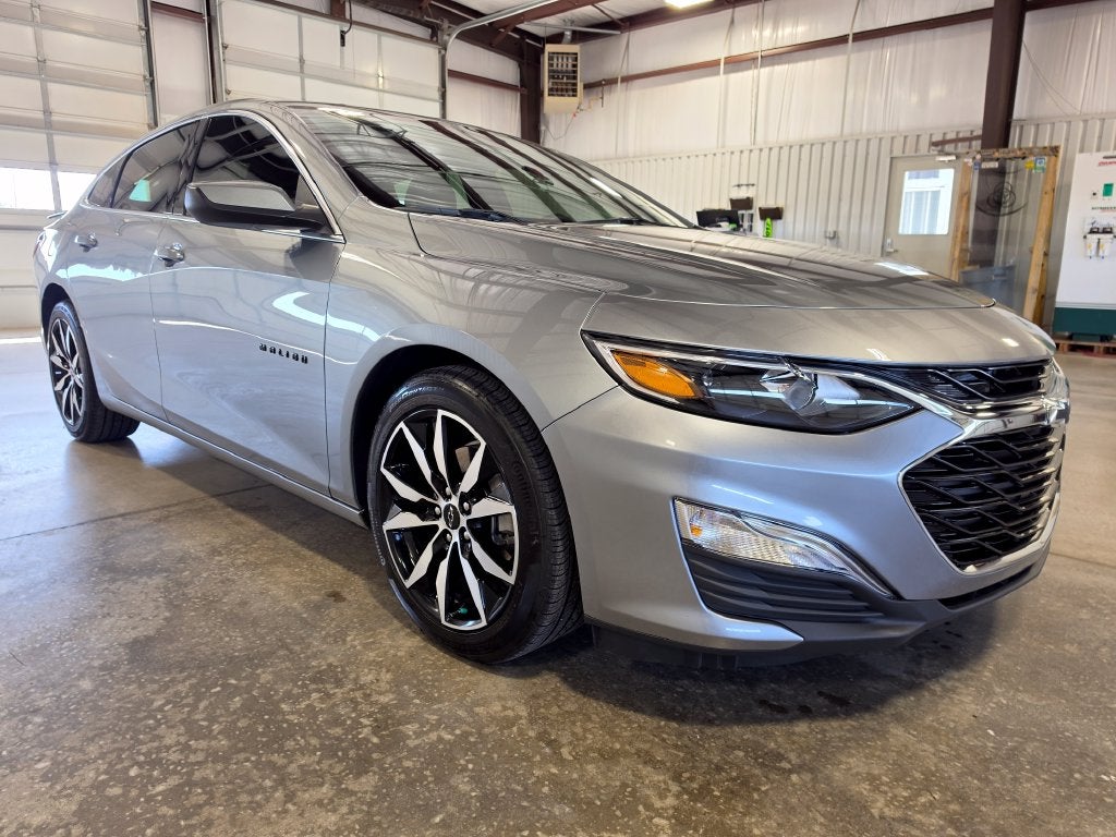 2025 Chevrolet Malibu FWD RS