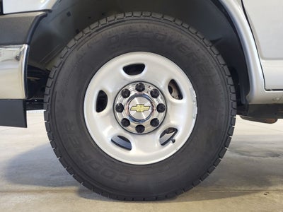 2024 Chevrolet Express Passenger RWD 2500 Regular Wheelbase LT
