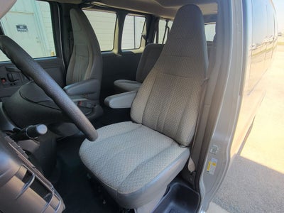 2024 Chevrolet Express Passenger RWD 2500 Regular Wheelbase LT